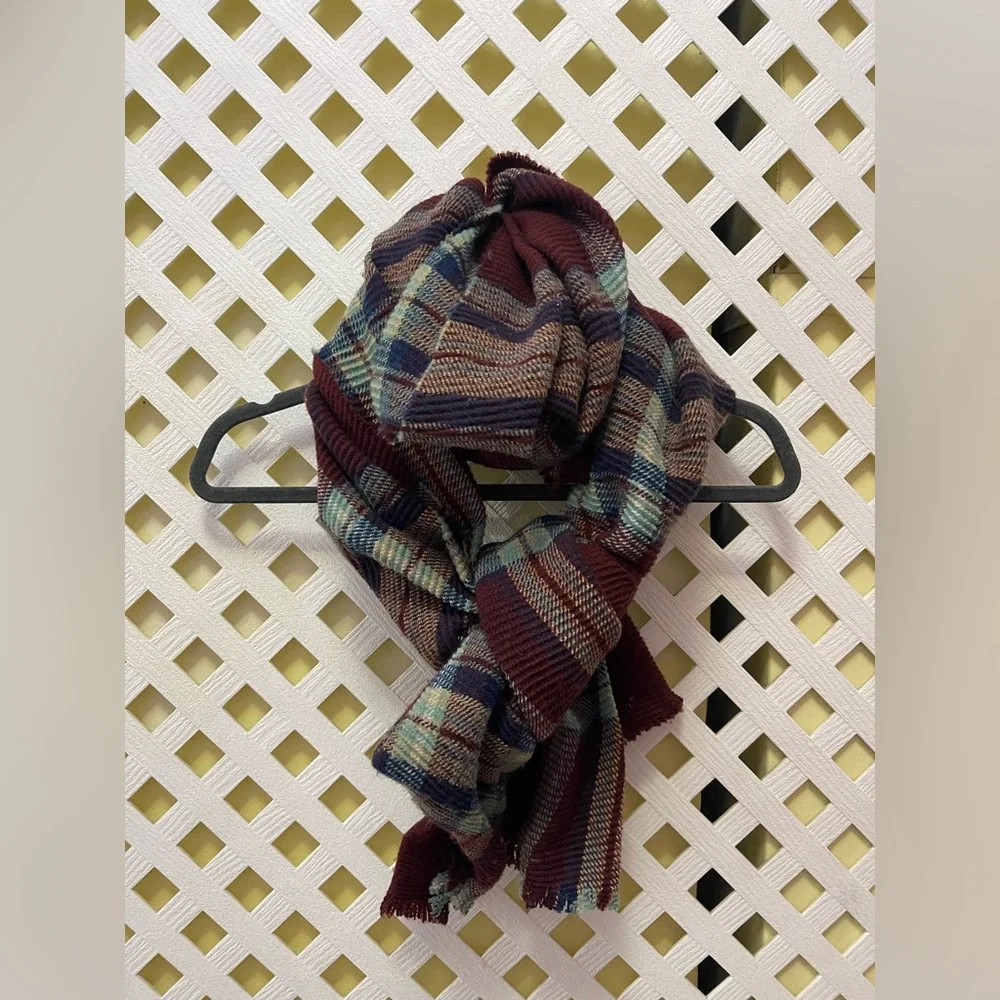 Plaid Scarf in Burgundy and Green